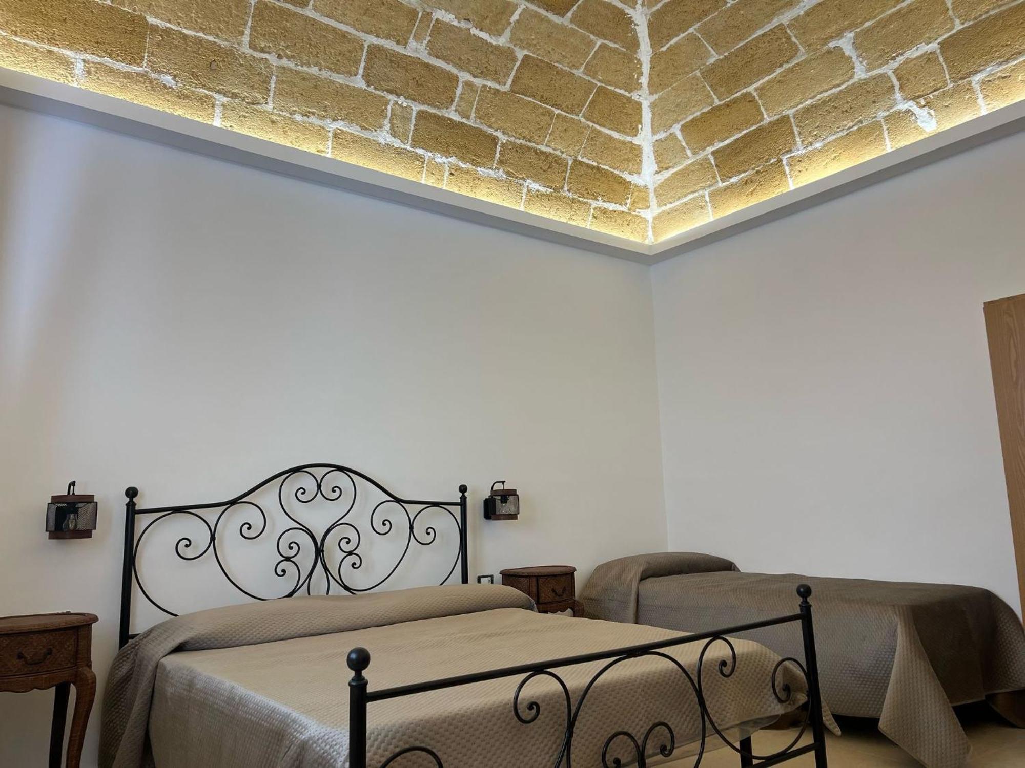 Toscaninirooms Mazara del Vallo Bagian luar foto